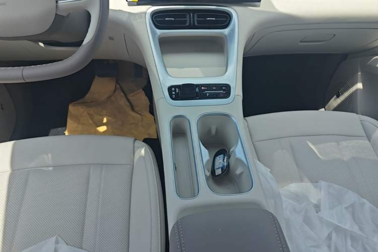 Used Geely Galaxy Geome 2026 310km Wind-Riding Edition Gear Lever