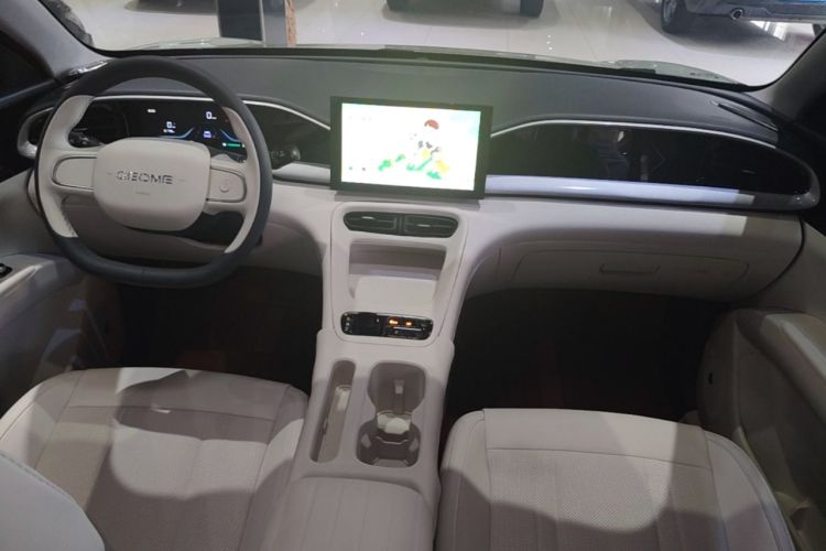 Used Geely Galaxy Geome 2026 Model 310km Youth Edition Center Console