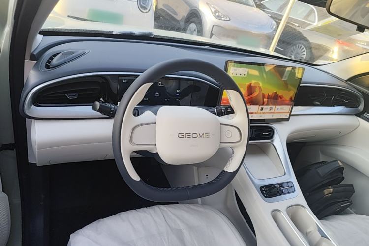 Used Geely Galaxy Geome 2026 Model 410km Freedom Edition Center Console