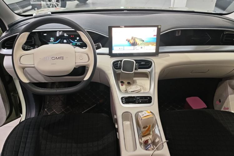 Used Geely Galaxy Geome 2026 Model 310km Youth Edition Center Console