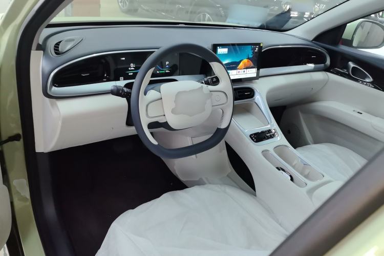 Used Geely Galaxy Geome 2026 Model 310km Youth Edition Center Console