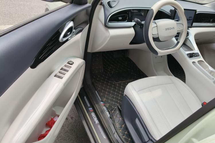 Used Geely Galaxy Geome 2026 Model 310km Youth Edition Driver Seat