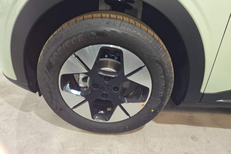 Used Geely Galaxy Geome 2026 Model 310km Dream Edition Exterior 4