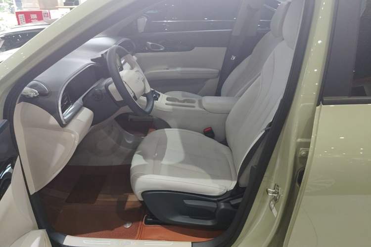 Used Geely Galaxy Geome 2026 Model 310km Youth Edition Left Front Seat