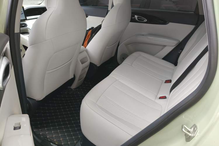 Used Geely Galaxy Geome 2026 Model 310km Youth Edition Left Rear Seat