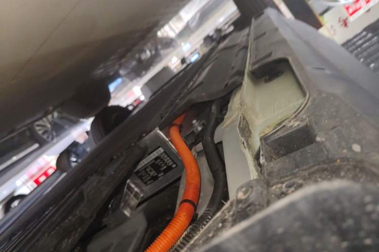 Used Geely Galaxy Geome 2026 Model 310km Youth Edition Left Side Sill