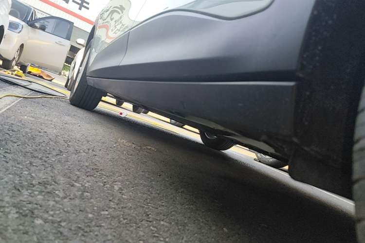 Used Geely Galaxy Geome 2026 Model 410km Freedom Edition Left Side Sill