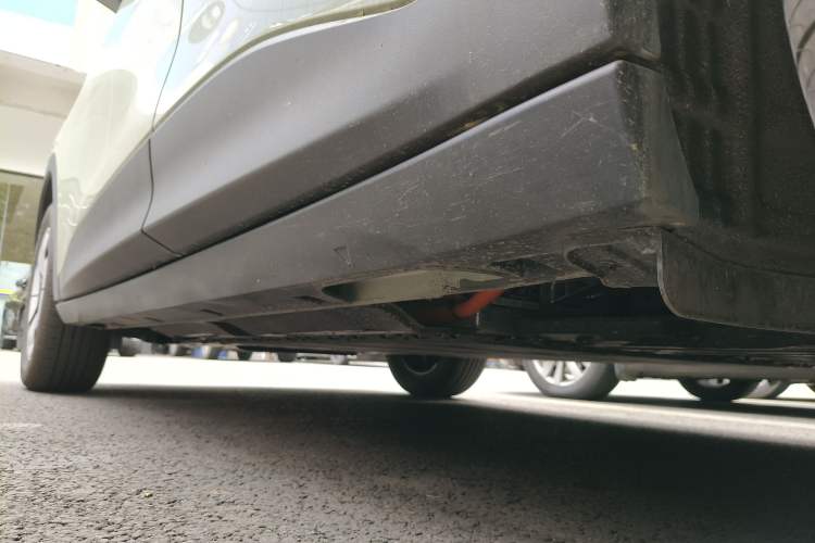 Used Geely Galaxy Geome 2026 Model 310km Youth Edition Left Side Sill