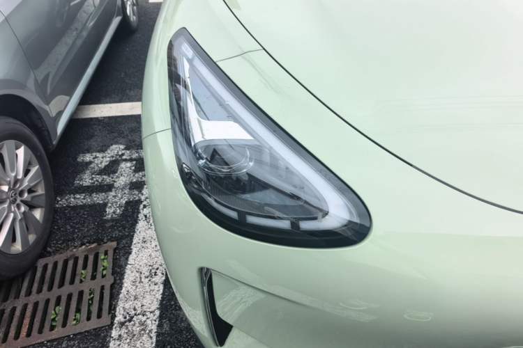 Used Geely Galaxy Geome 2026 Model 410km Exploration Edition Right Front Headlight