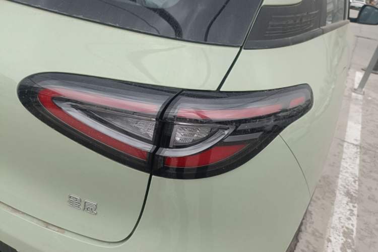Used Geely Galaxy Geome 2026 Model 310km Youth Edition Right Rear Taillight