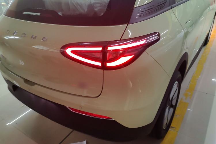 Used Geely Galaxy Geome 2026 Model 310km Youth Edition Right Rear Taillight