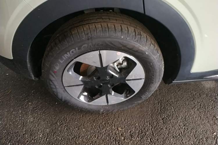 Used Geely Galaxy Geome 2026 Model 310km Dream Edition Right Rear Wheel Hub