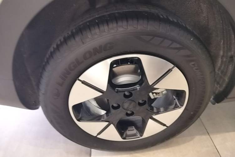 Used Geely Galaxy Geome 2026 Model 410km Exploration Edition Right Rear Wheel Hub