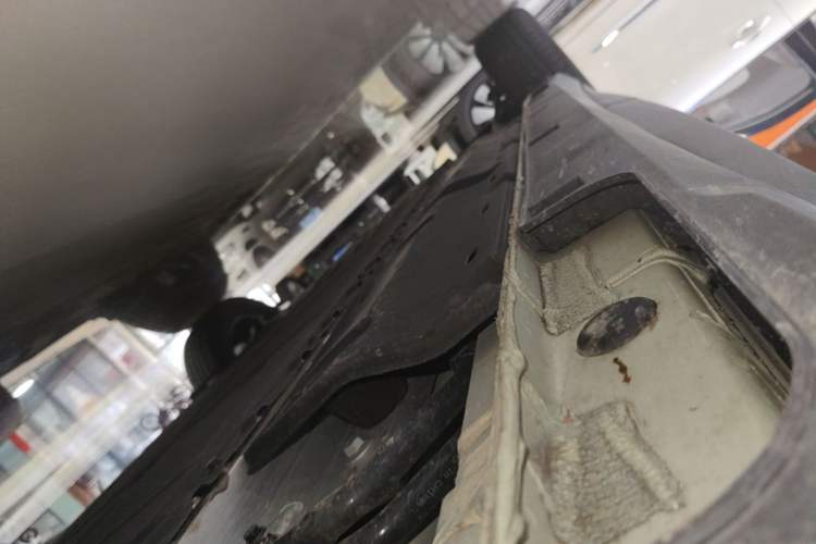 Used Geely Galaxy Geome 2026 Model 310km Youth Edition Right Side Sill