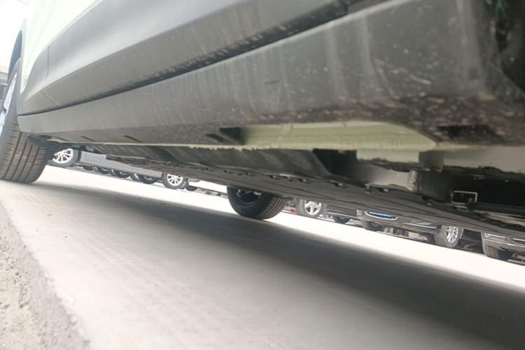 Used Geely Galaxy Geome 2026 Model 310km Youth Edition Right Side Sill