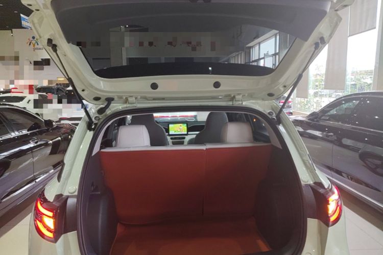 Used Geely Galaxy Geome 2026 Model 310km Youth Edition Trunk