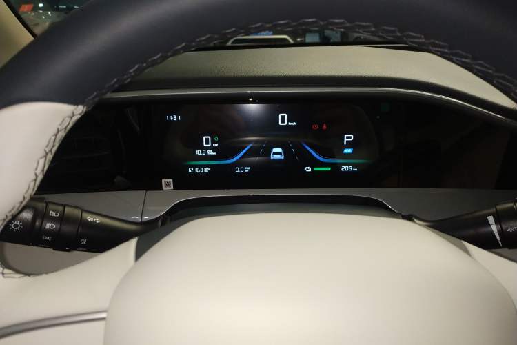 Used Geely Galaxy Geome 2026 Model 310km Youth Edition Instrument Cluster