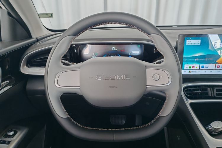Used Geely Galaxy Geome 2026 Model 310km Youth Edition Interior 2