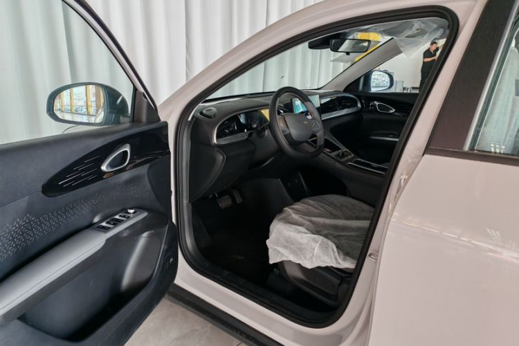 Used Geely Galaxy Geome 2026 Model 310km Youth Edition Interior 4