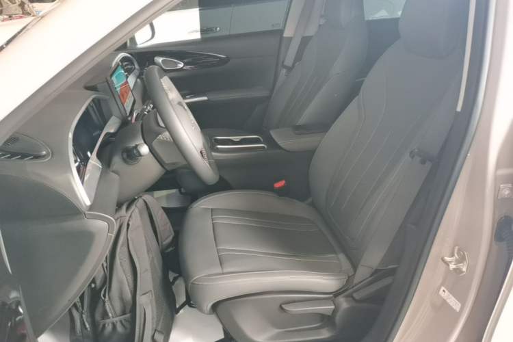 Used Geely Galaxy Geome 2026 Model 310km Youth Edition Left Front Seat
