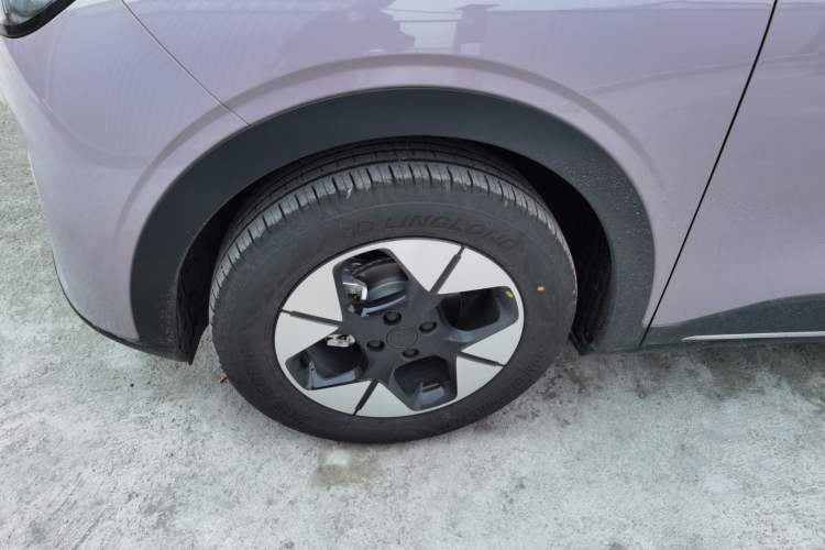 Used Geely Galaxy Geome 2026 Model 310km Dream Edition Left Front Wheel Hub