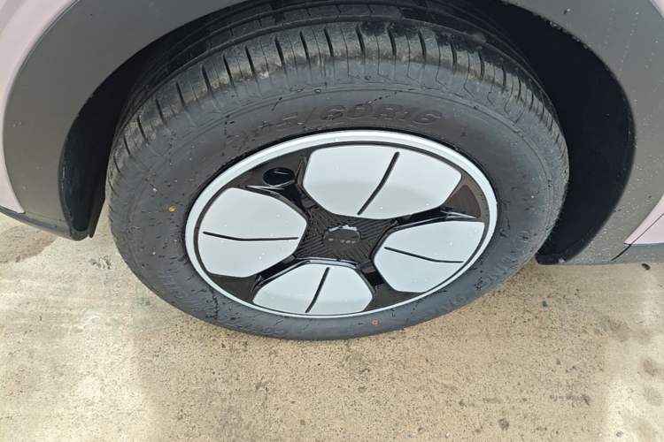 Used Geely Galaxy Geome 2026 410km Aspiration Edition Left Front Wheel Hub