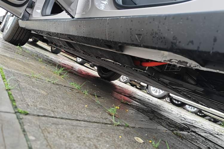 Used Geely Galaxy Geome 2026 Model 310km Youth Edition Left Side Sill