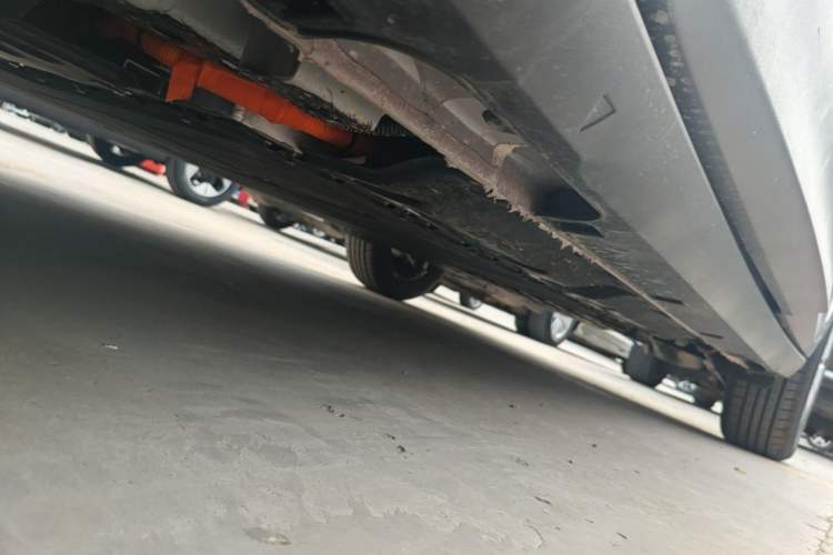 Used Geely Galaxy Geome 2026 Model 310km Youth Edition Left Side Sill
