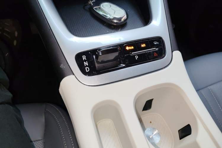 Used Geely Galaxy Geome 2026 Model 310km Youth Edition Gear Lever