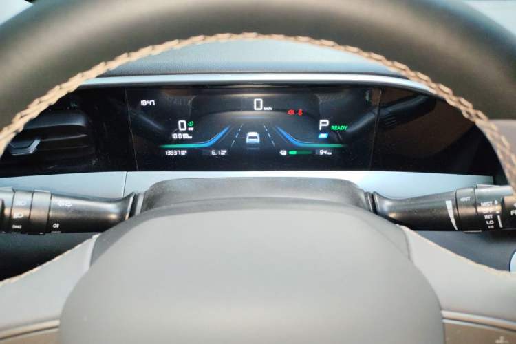 Used Geely Galaxy Geome 2026 Model 310km Youth Edition Instrument Cluster