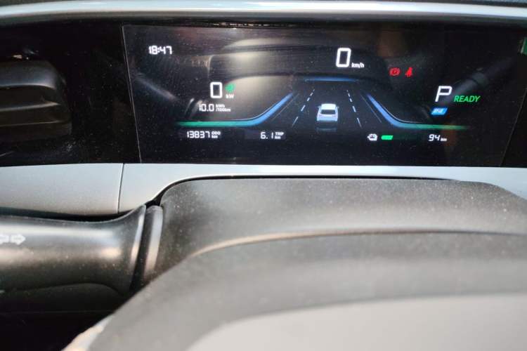 Used Geely Galaxy Geome 2026 Model 310km Youth Edition Odometer Close Up