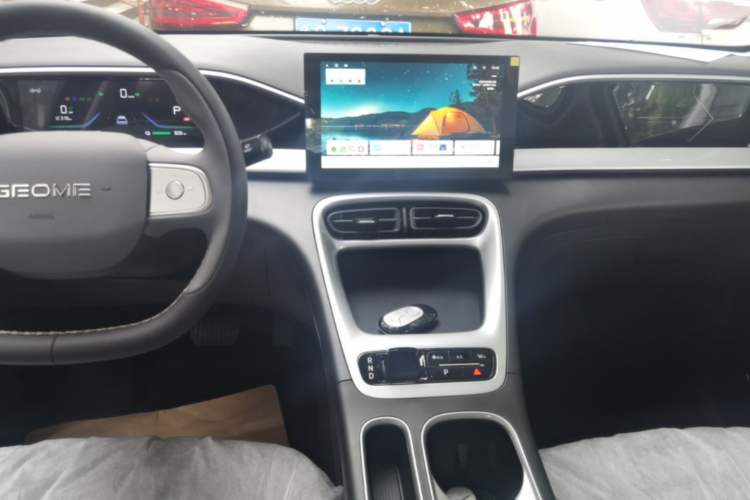 Used Geely Galaxy Geome 2026 Model 310km Youth Edition Audio And AC Panel