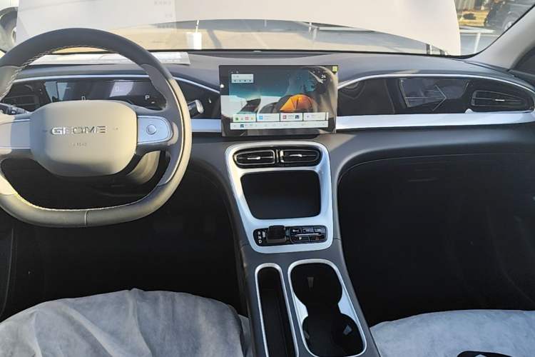 Used Geely Galaxy Geome 2026 Model 310km Youth Edition Audio And AC Panel