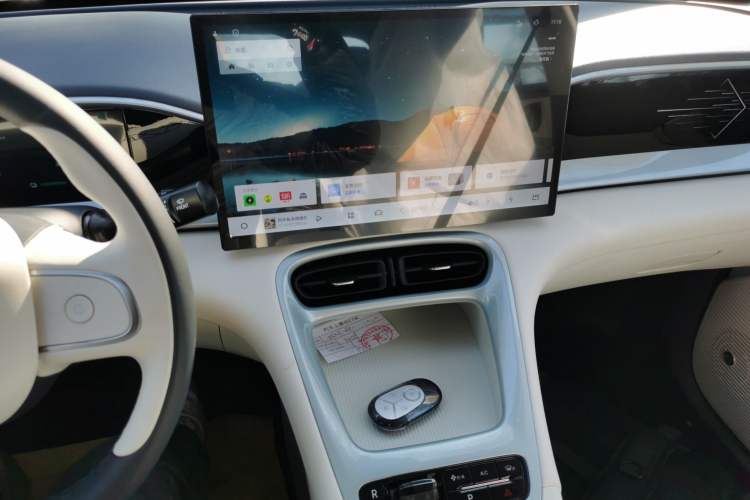 Used Geely Galaxy Geome 2026 Model 310km Dream Edition Audio And AC Panel