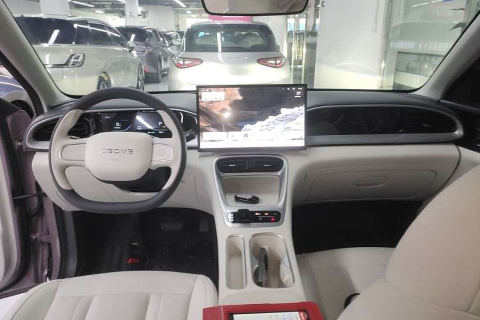 Used Geely Galaxy Geome 2026 Model 410km Freedom Edition Center Console