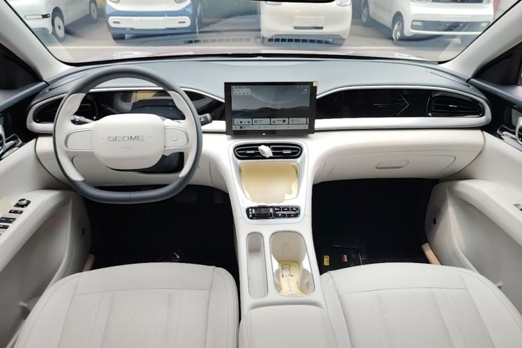 Used Geely Galaxy Geome 2026 Model 310km Youth Edition Center Console