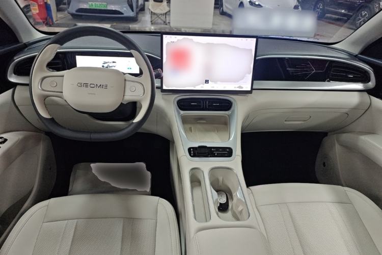 Used Geely Galaxy Geome 2026 Model 410km Exploration Edition Center Console
