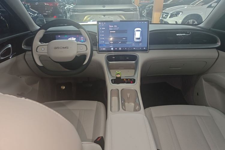 Used Geely Galaxy Geome 2026 Model 410km Exploration Edition Center Console