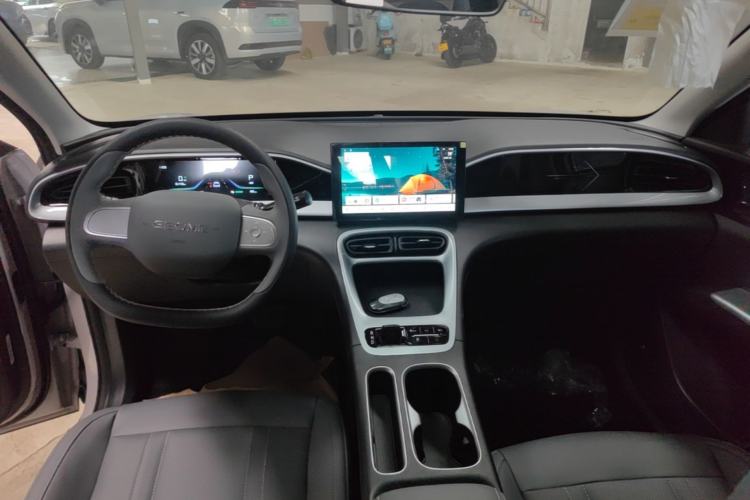 Used Geely Galaxy Geome 2026 Model 310km Youth Edition Center Console