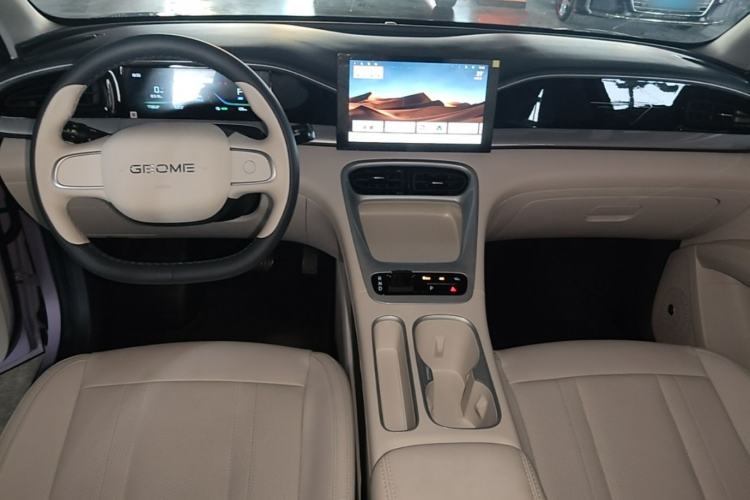 Used Geely Galaxy Geome 2026 Model 310km Youth Edition Center Console