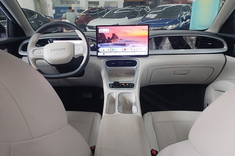 Used Geely Galaxy Geome 2026 Model 410km Exploration Edition Center Console
