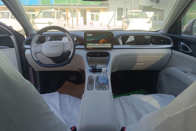 Used Geely Galaxy Geome 2026 Model 310km Youth Edition Center Console