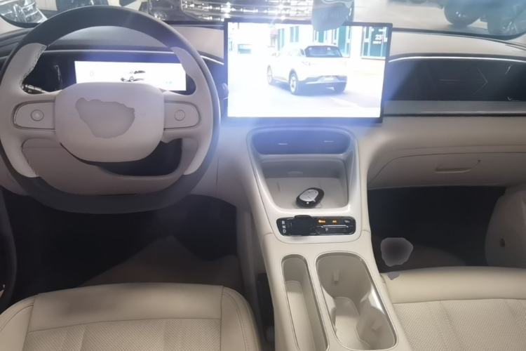 Used Geely Galaxy Geome 2026 Model 410km Exploration Edition Center Console