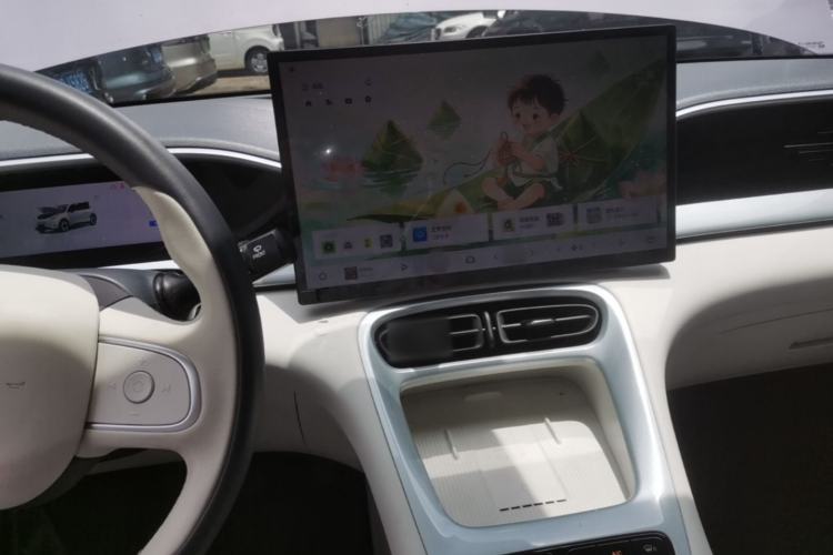 Used Geely Galaxy Geome 2026 Model 410km Exploration Edition Center Console