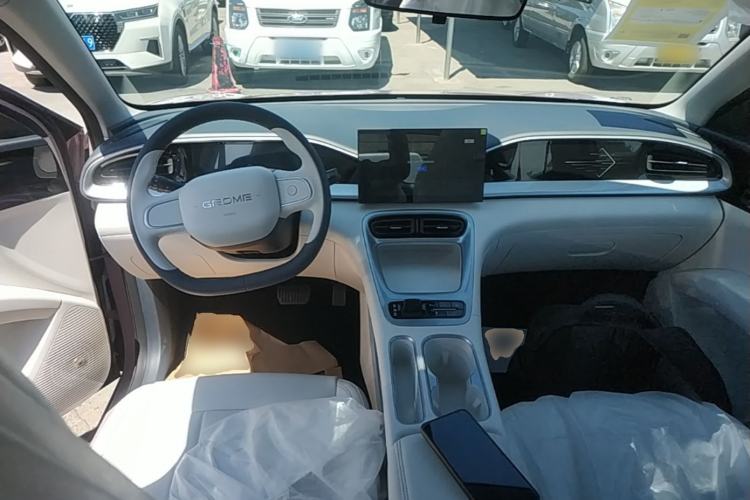 Used Geely Galaxy Geome 2026 Model 310km Youth Edition Center Console