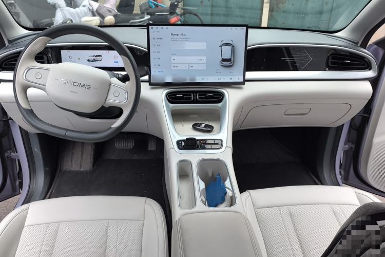 Used Geely Galaxy Geome 2026 Model 410km Exploration Edition Center Console