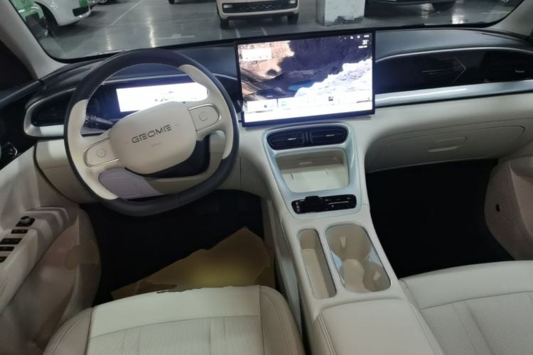 Used Geely Galaxy Geome 2026 Model 410km Exploration Edition Center Console