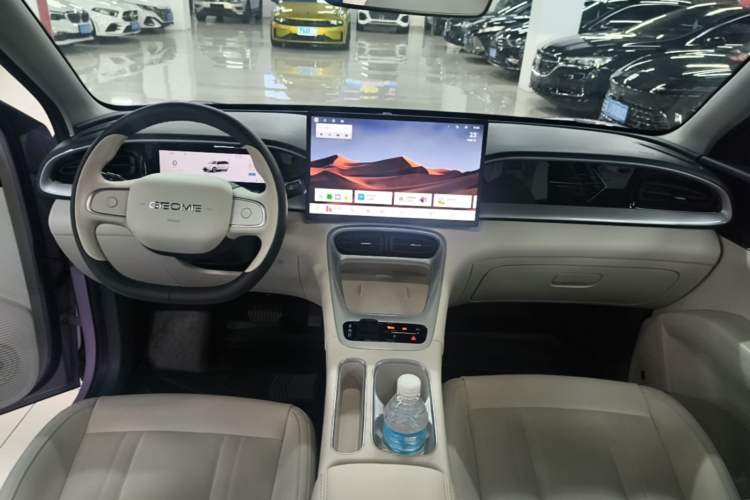 Used Geely Galaxy Geome 2026 Model 410km Exploration Edition Center Console