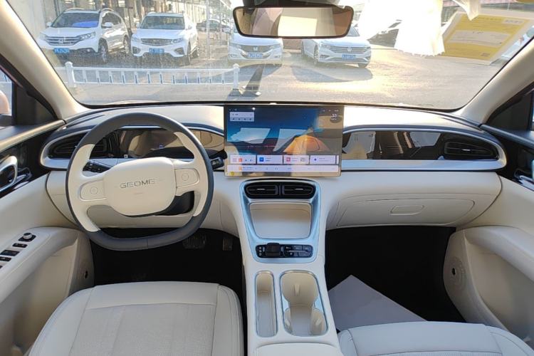Used Geely Galaxy Geome 2026 Model 310km Dream Edition Center Console