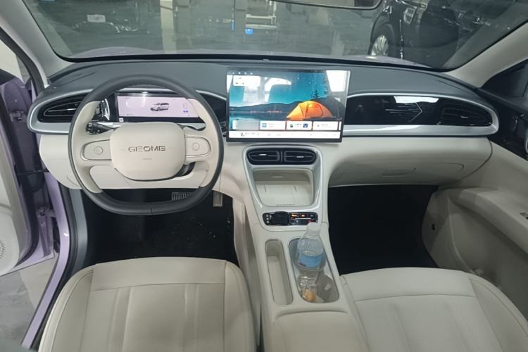 Used Geely Galaxy Geome 2026 Model 410km Exploration Edition Center Console